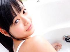 Mako Sakaki Asian Smiles While Showing Sexy Curves In Spandex