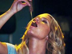 Celebrity Babe Jessica Simpson Sexy While Eating Bar Of Choc...