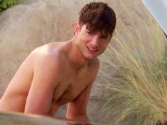 Male Celeb Ashton Kutcher Caught Exposing His Delicious Nake...