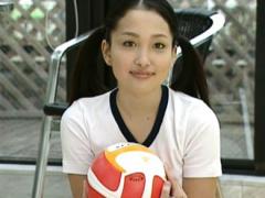 Reon Kadena Asian Makes Soap Balloons And Plays With The Ball
