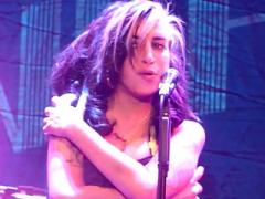 Celebrity Babe Amy Winehouse Nipslip & Panties Upskirt On A ...